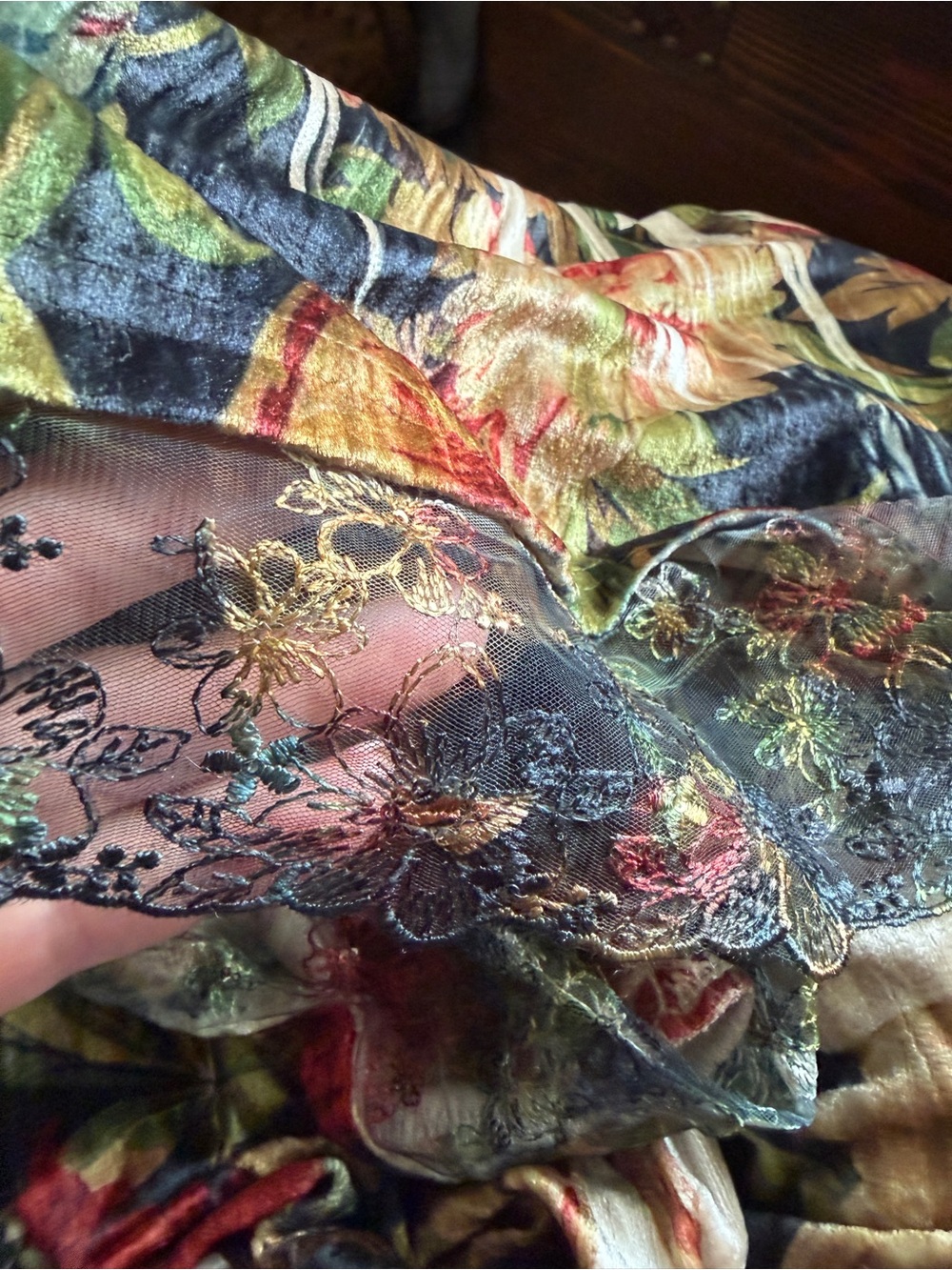 NWT A Rare Bird Floral Crushed Velvet Lace Boho Tunic Top OS - Picture 14 of 14